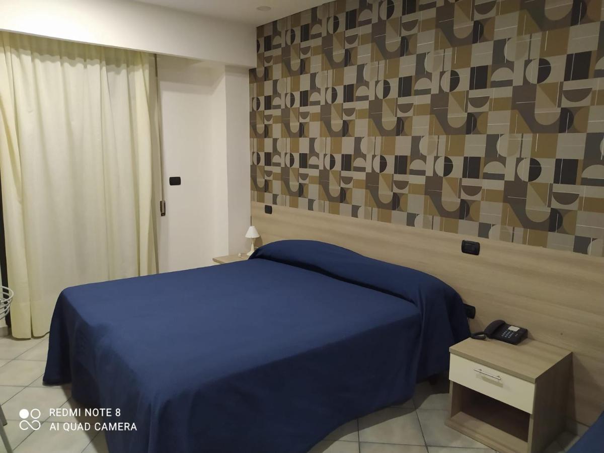 Hotel Poseidon Корильяно-Калабро Экстерьер фото